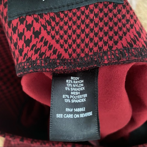 TORRID Women’s 0X Red Pull-up Legging Pant - Picture 8 of 9